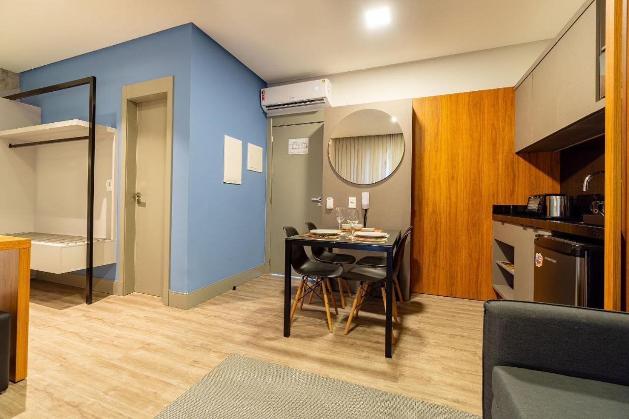 Aion Suites: Luxe Loft with Rooftop Pool Near Beach Bombinhas Exterior photo