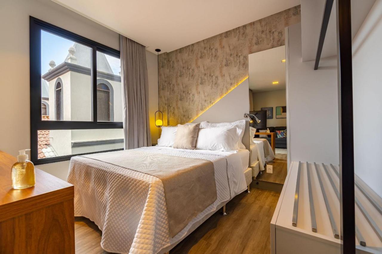 Aion Suites: Luxe Loft with Rooftop Pool Near Beach Bombinhas Exterior photo
